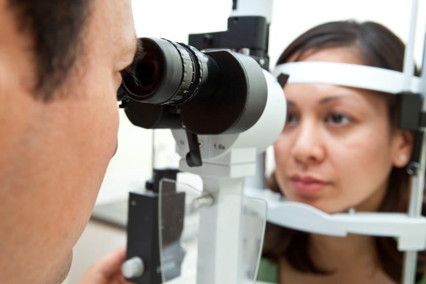 Redness, 'panda eyes', sagging lids How to get rid of cosmetic side